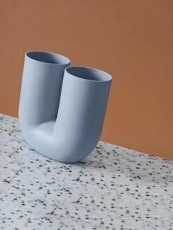 Muuto Kink Maljakko, Vaaleansininen -FINISH DESIGN Myymälä Kink vase concept Muuto org